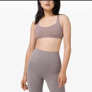 NWT LULULEMON FREE TO BE WILD BRA SIZE 6